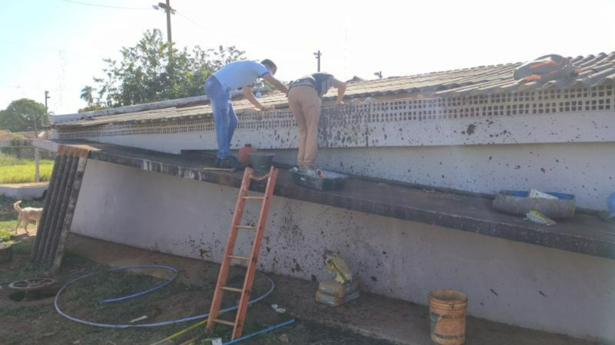 Corpo técnico da AMAE/Rio Verde acompanha obras de restruturação de reservatório da SANEAGO
