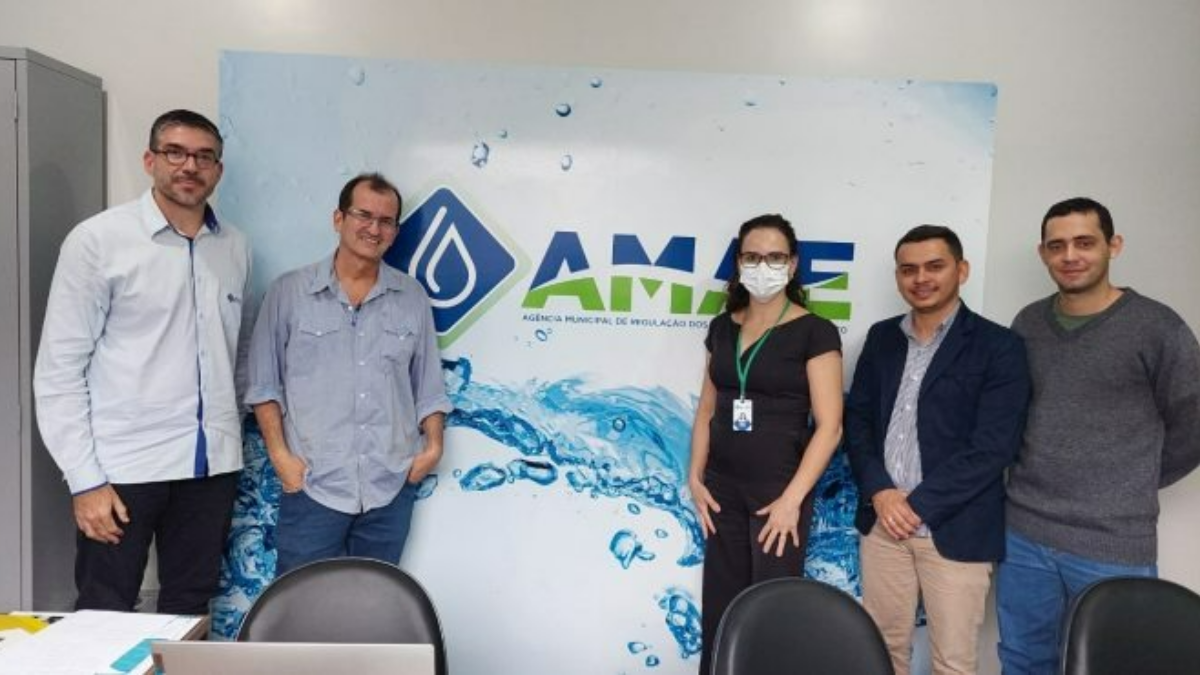 Equipe da AMAE realiza reunião com representantes do DEAMESS de São Simão