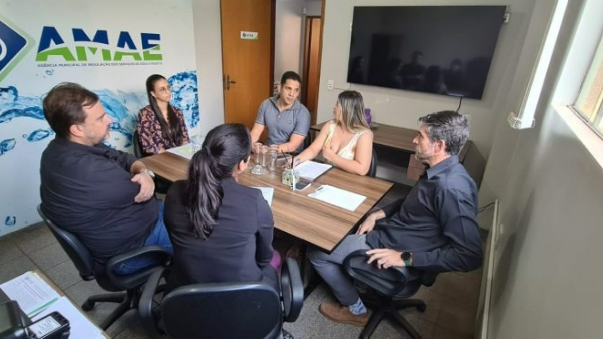 Presidente da AMAE se reúne com diretores da São Simão Saneamento Ambiental