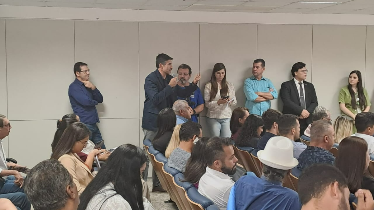 Lixão Zero - Presidente da AMAE participa de Audiência Pública