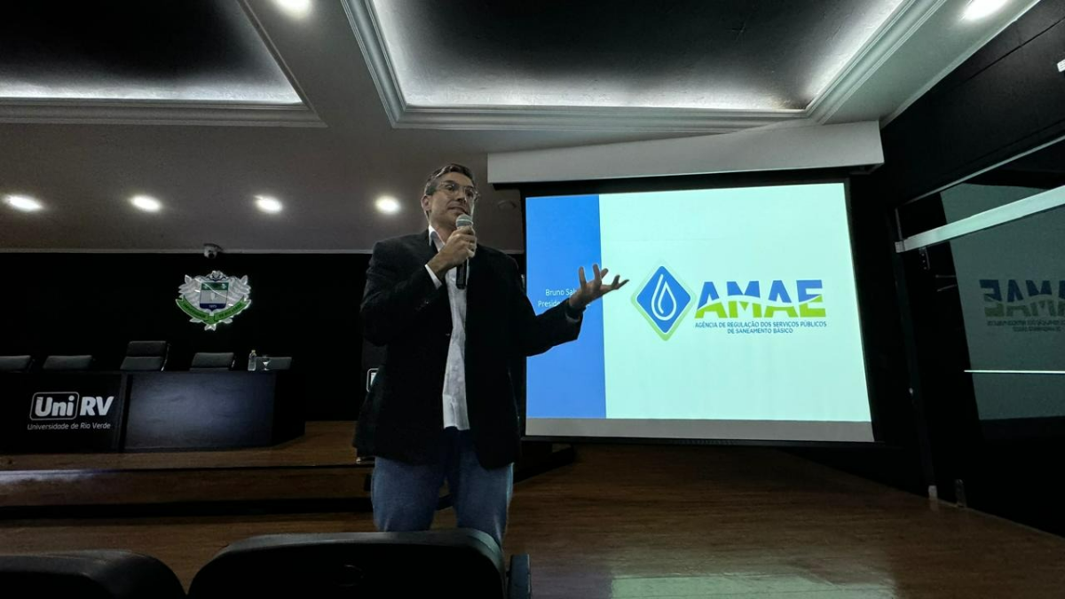 SAEC UniRV: Regulação e Saneamento em Foco
