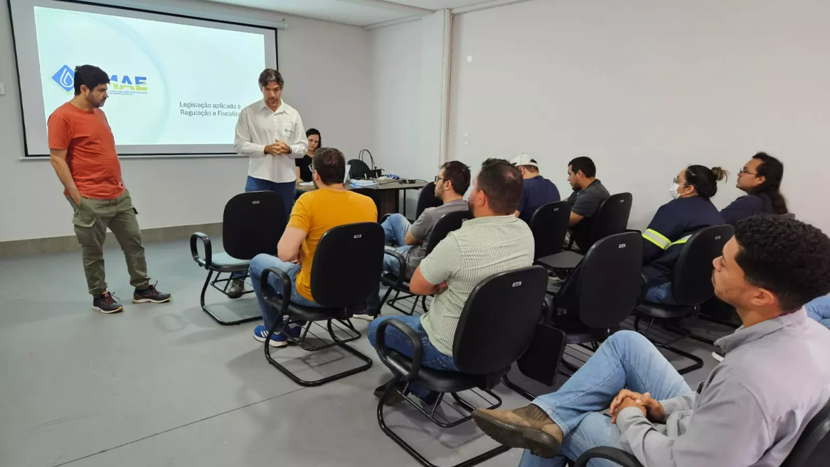 AMAE recebe alunos do IF Goiano