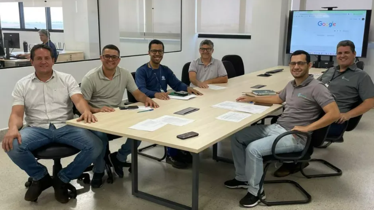 AMAE intermedia conversas entre a Saneago e a SMIU sobre recomposição asfáltica.