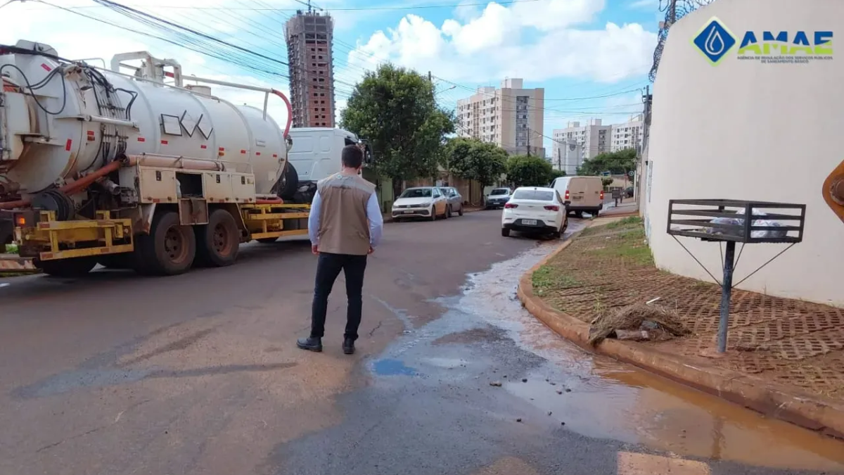 AMAE fiscaliza ocorrências de extravasamento de esgoto em Rio Verde