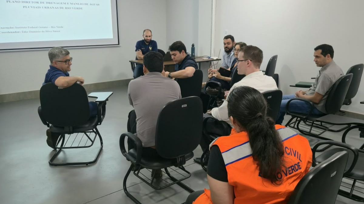 AMAE realiza reunião para alinhamento dos estudos do Plano Diretor de Drenagem Urbana de Rio Verde